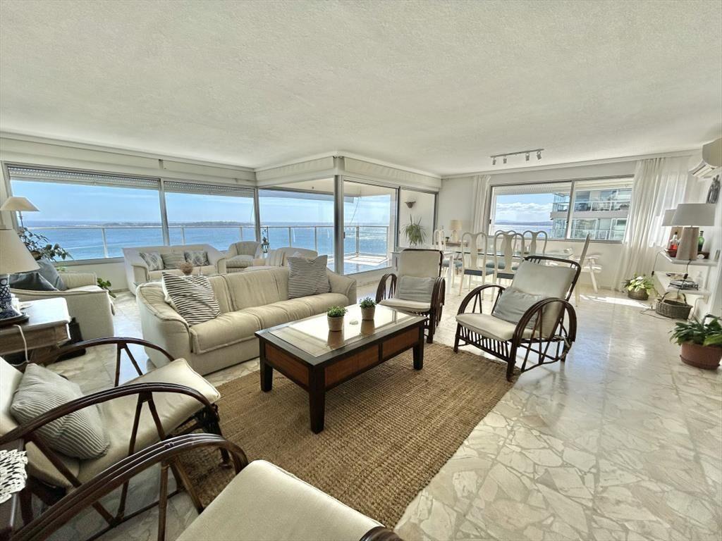 VENTA APARTAMENTO 3 DORMITORIOS MAS DEPENDENCIA EDIFICIO IM