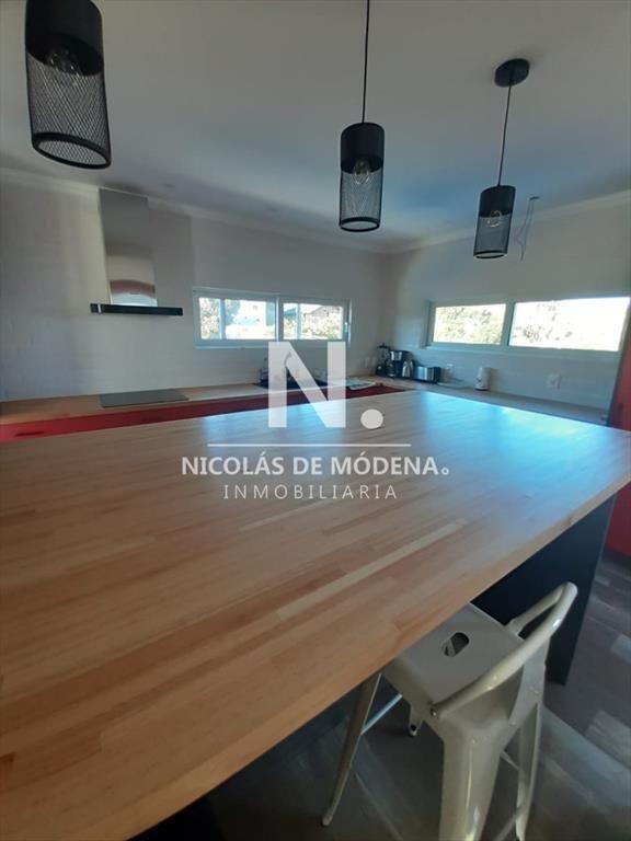 Casa en venta en zona en desarrollo a metros del