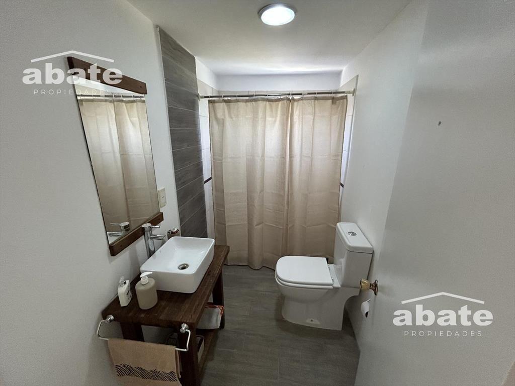 Alquiler Anual Casa un dormitorio en Balneario Buenos Aires