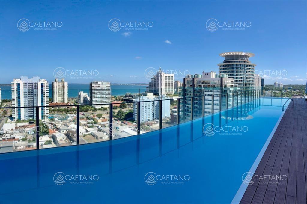 Tres dormitorios con vista al mar