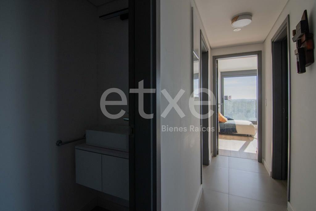 Venta Apartamento 2 dorm 3 baños Carrasco Boating Torre 2...