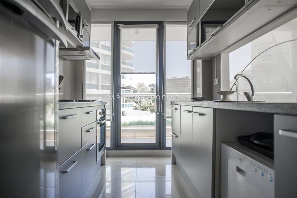 Apartamento en venta en Bravissima, Punta del