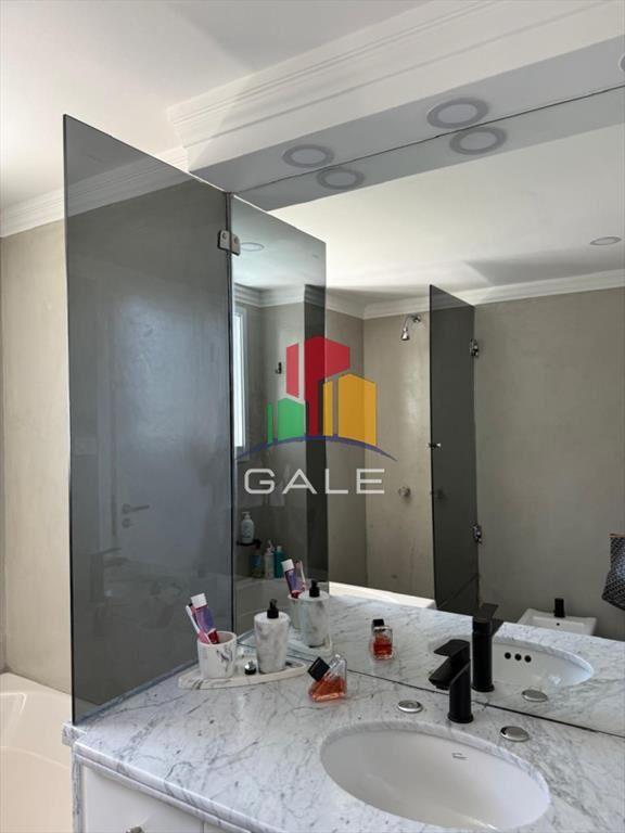 Apartamento en venta de 3 dormitorios y servicio