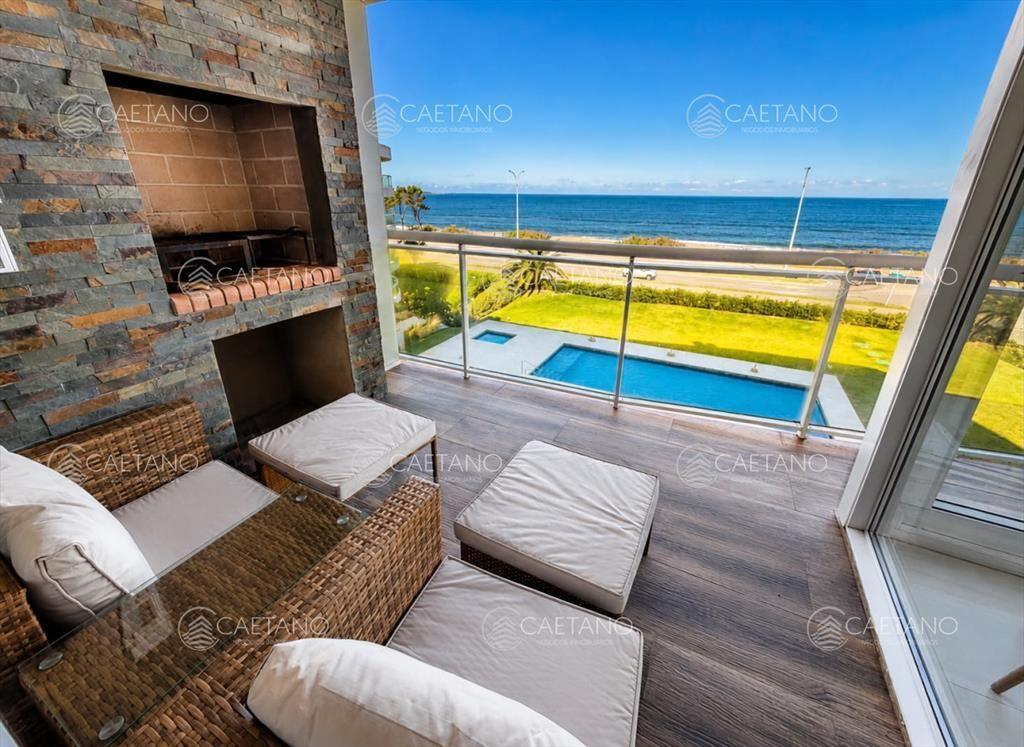 Apartamento frente al mar en la Mansa