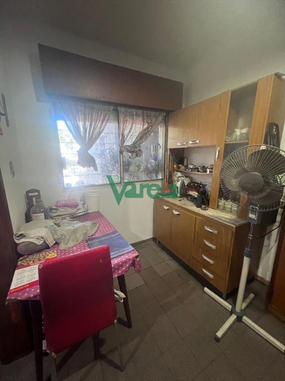 Venta Casa Con Terreno y 2 Apartamentos Colon