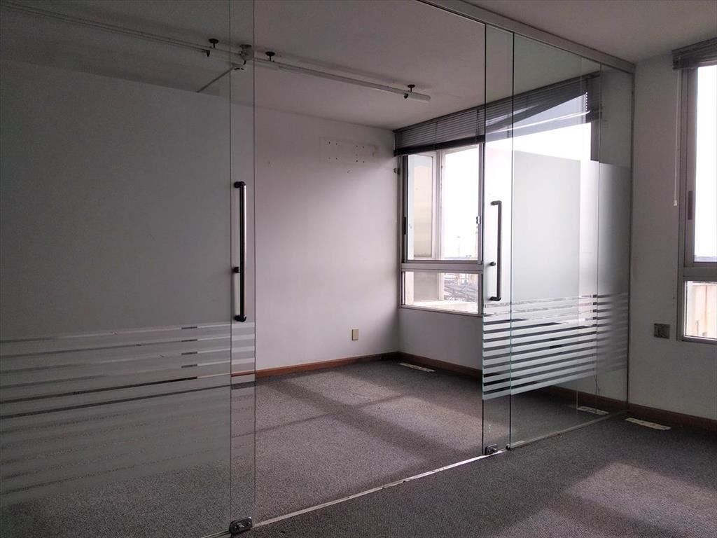 Alquiler de Oficina - Plaza Independencia - Ciudad Vieja