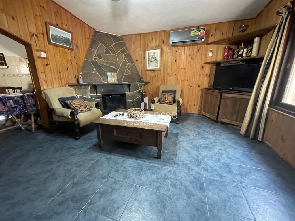 Casa en venta, Maldonado, a pasos del centro, excelente ori