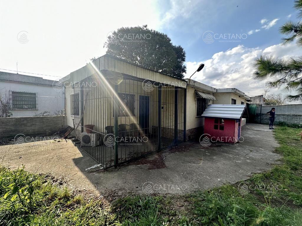 MONTEVIDEO, CASA EN VENTA - OPORTUNIDAD