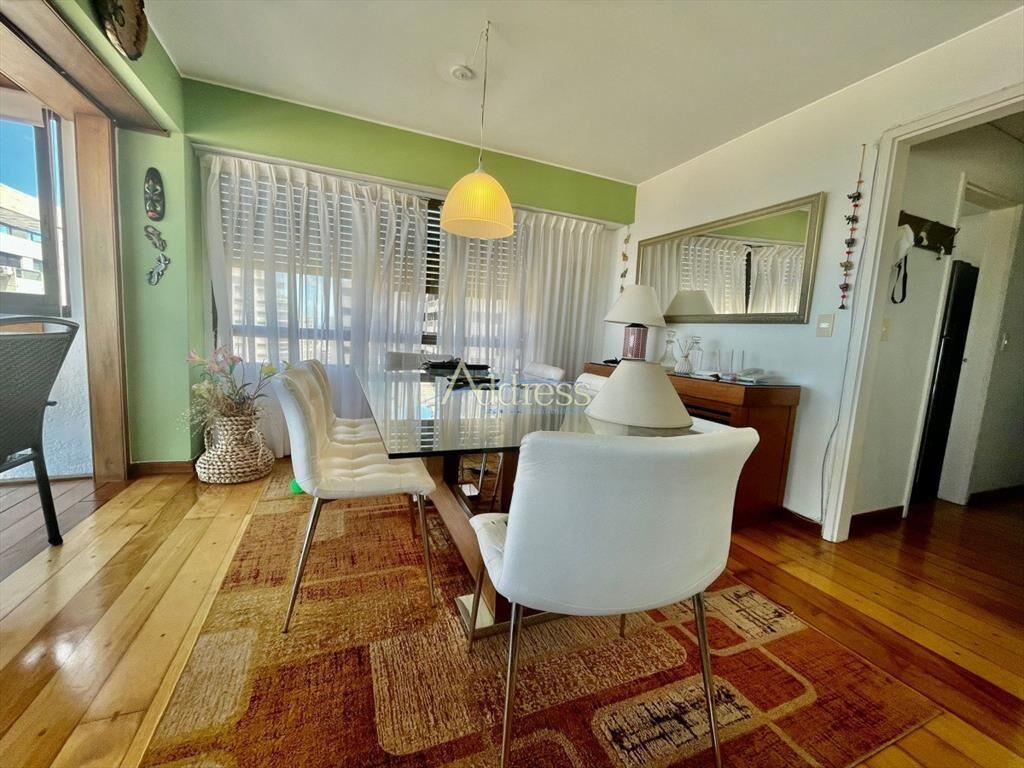 Hermoso apartamento sobre la Brava