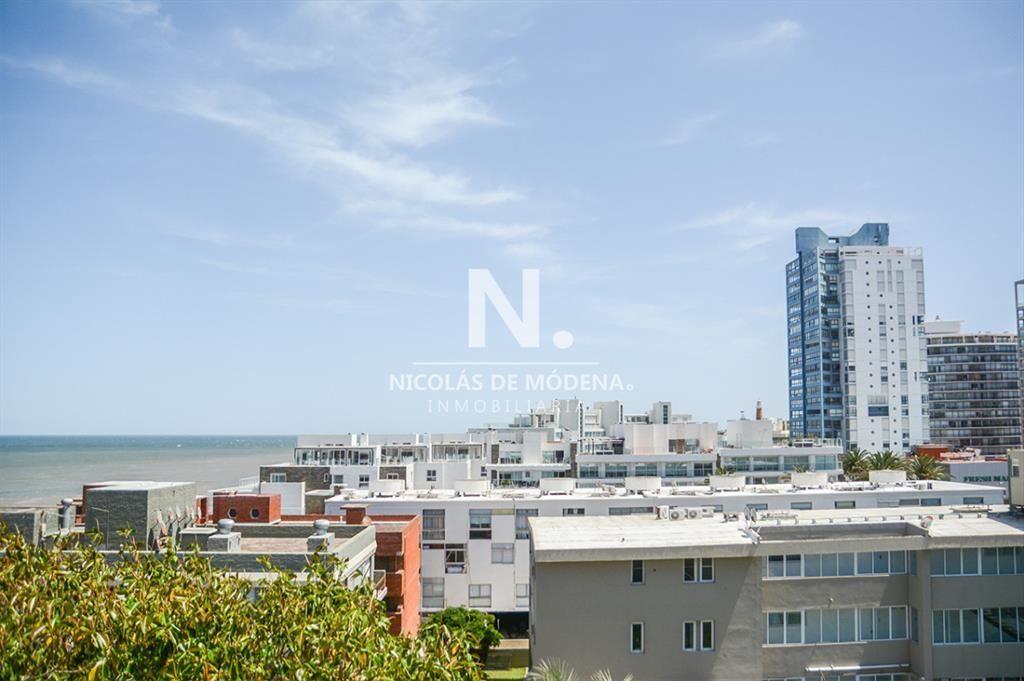 Departamento de 3 dormitorios con terraza con en