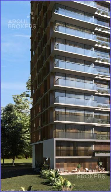 Apartamento de tres dormitorios en venta en Ciudad de la C