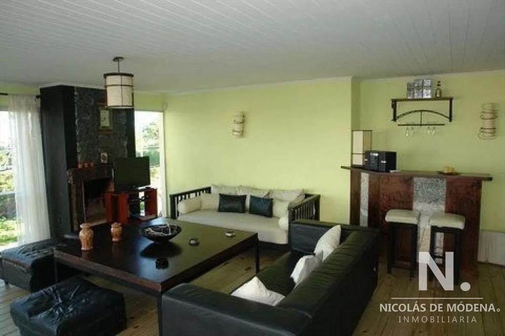 Venta casa 5 dormitorios Montoya La Barra