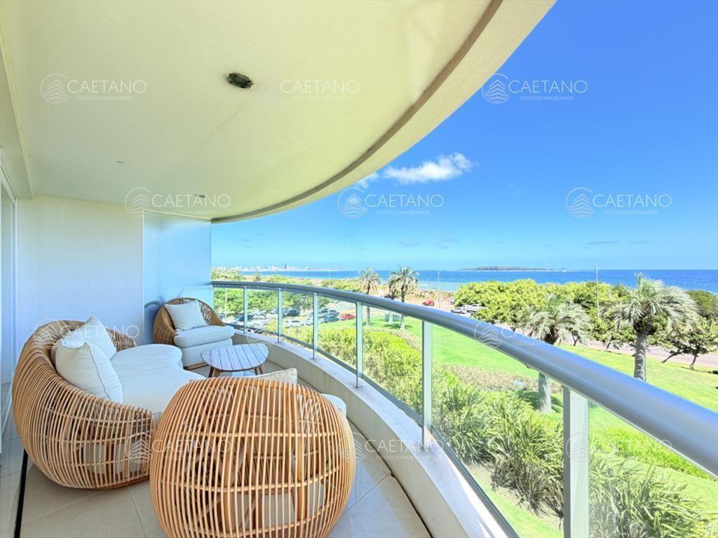 Venta departamento de 3 dormitorios mas servicio,
