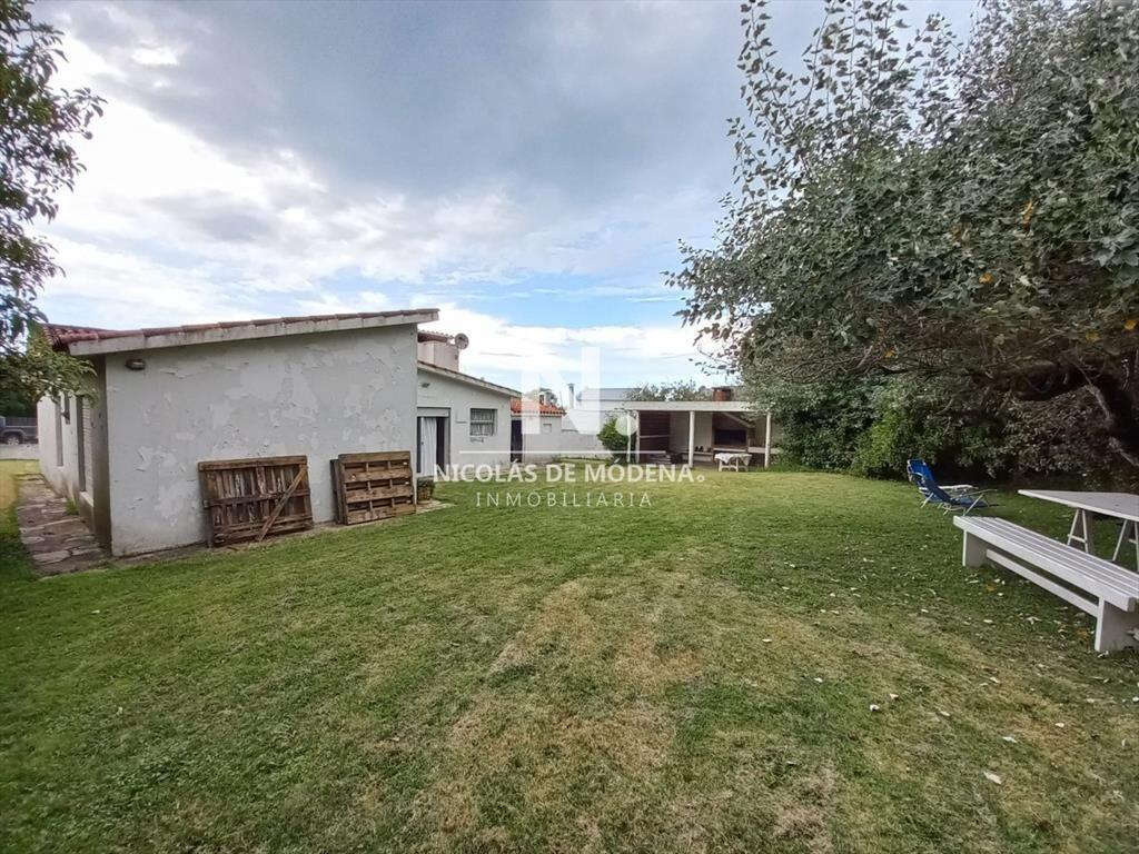 Vende Casa con 1500m2 de Terreno. Muy próxima al