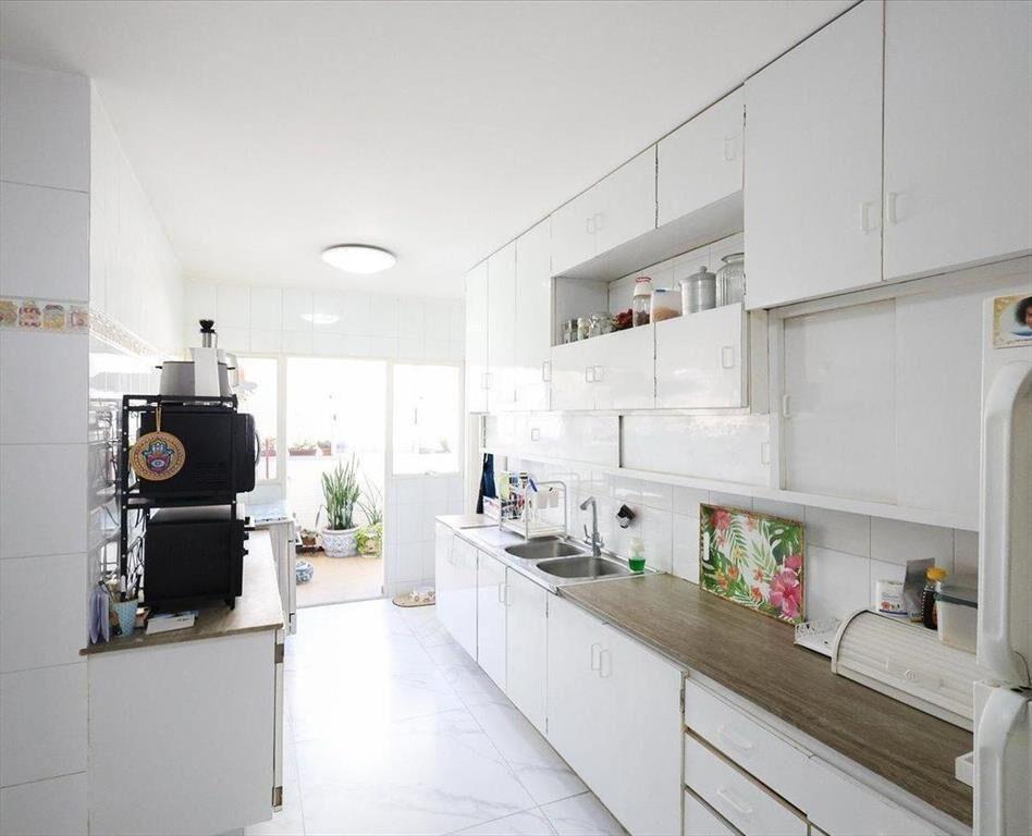 Venta Apartamento 4 dormitorios c/ 2 garajes Punta Carretas