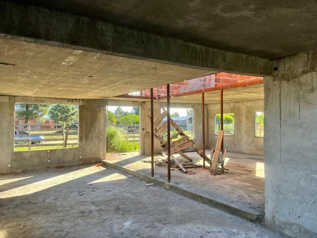 VENTA TERRENO CON CASA A TERMINAR PINAMAR NORTE