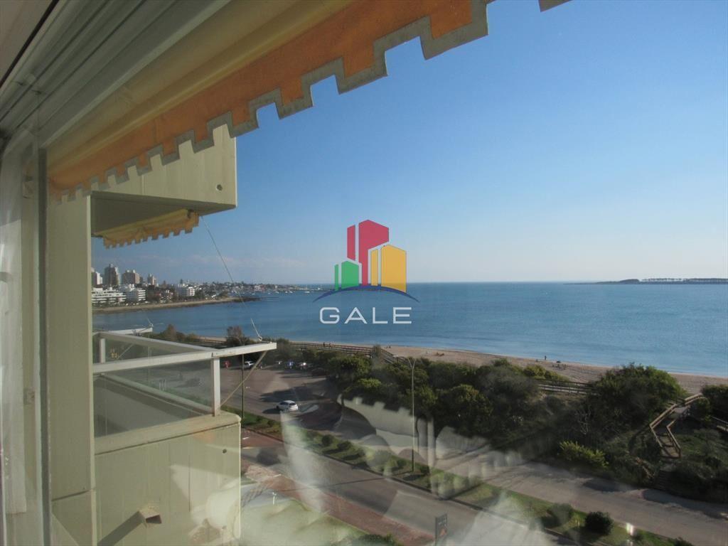 Primera línea al mar