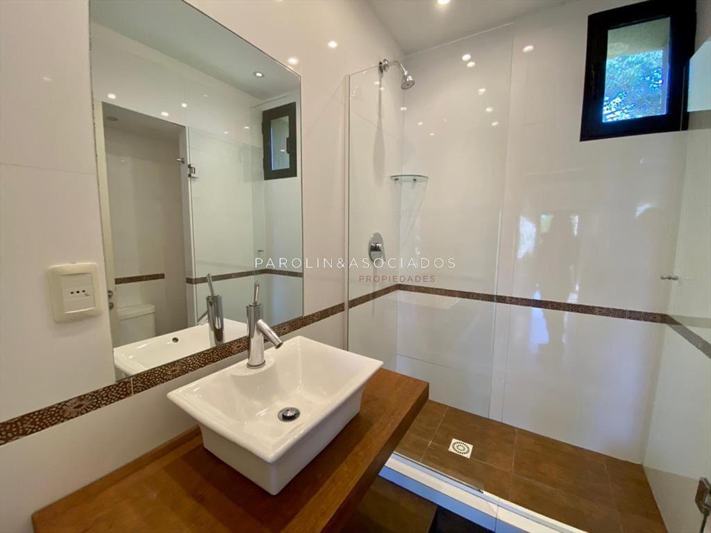 Casa en venta en Rincón del Indio 5 dormitorios con piscin