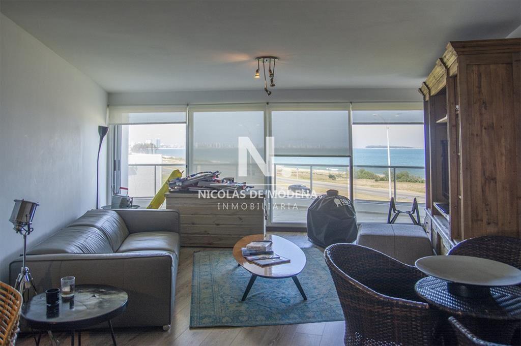 Espectacular departamento en Playa Mansa de 3 dormitorios f