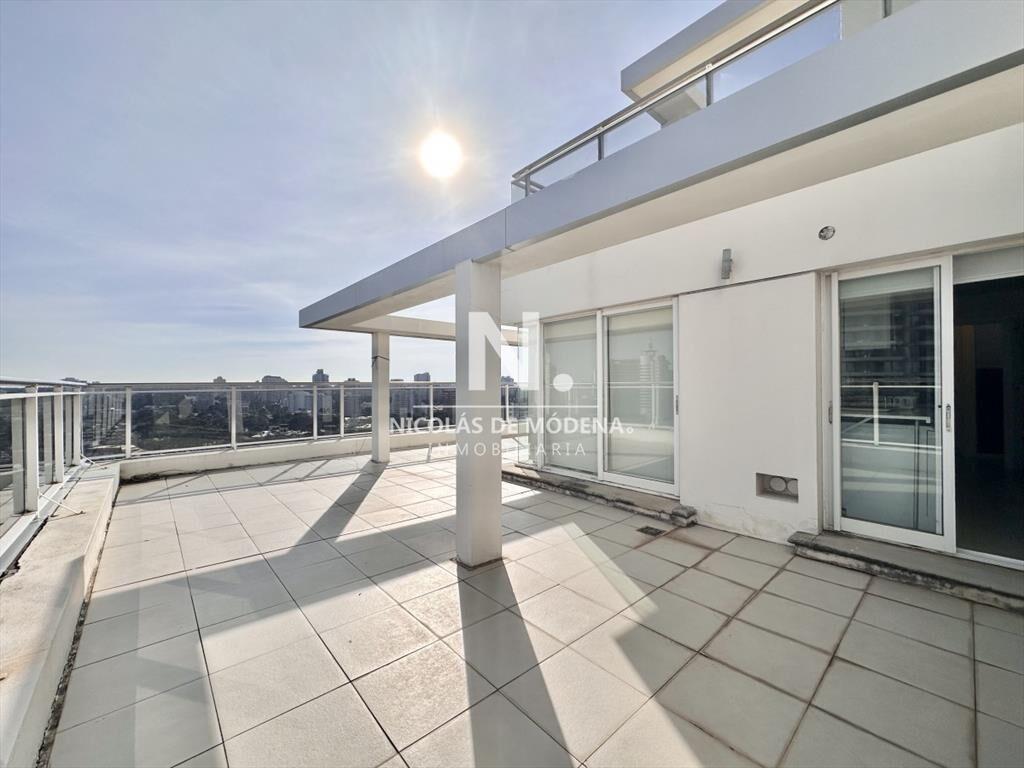 Vende apartamento de 3 dormitorios en Brava- del