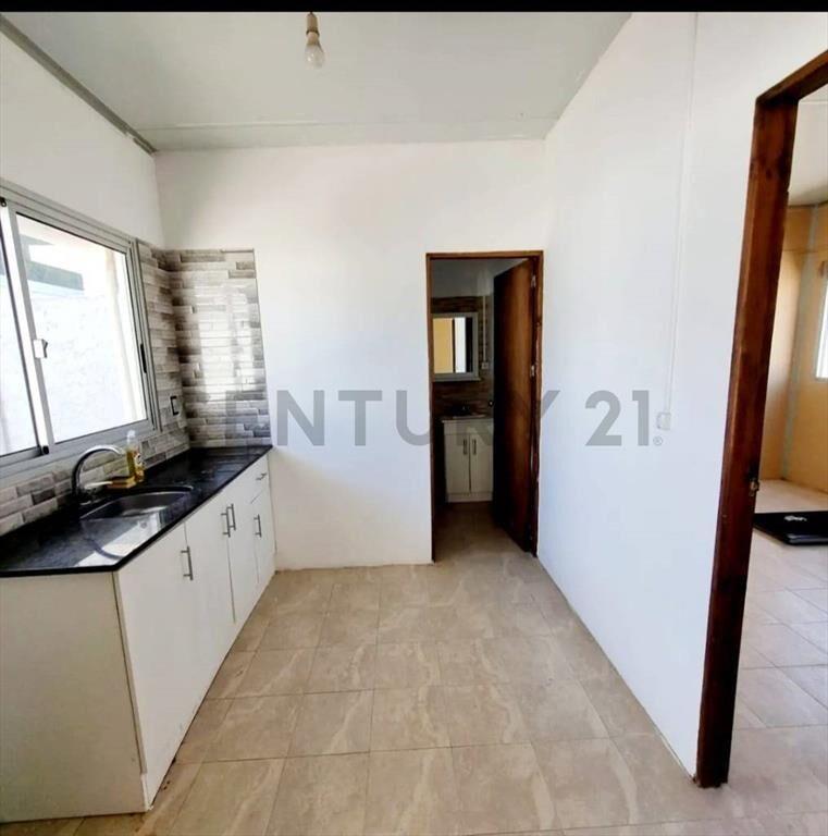 Venta Casa en Lomas de Solymar Sur-2 D-Jardín-Cochera-par...