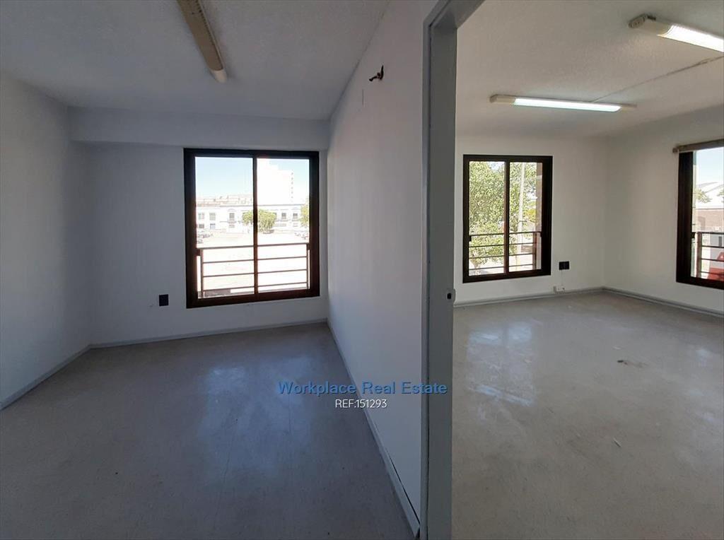 Venta oficina - Ciudad Vieja - Rambla Puerto con renta