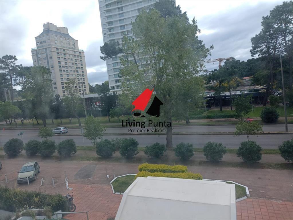 MUY BUENA PLANTA CON SERVICIOS Y EXCELENTE