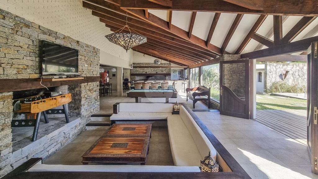 Venta Casa de gran porte Ciudad de la Costa. Gran terreno,