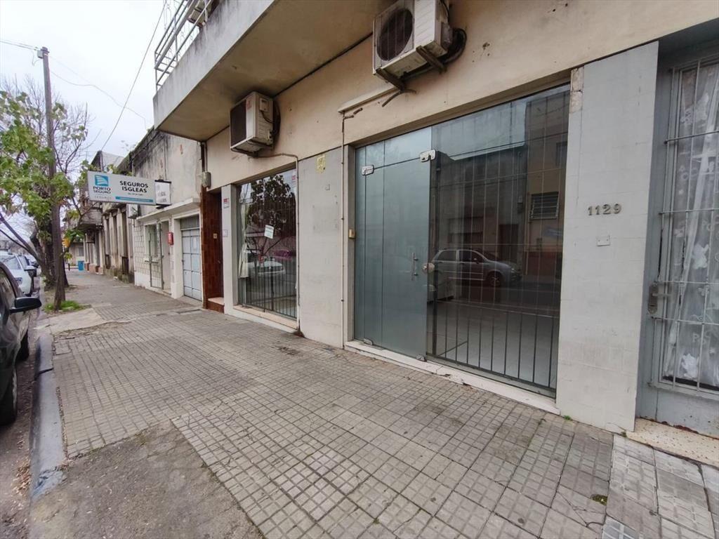 Dos Locales comerciales en pleno centro