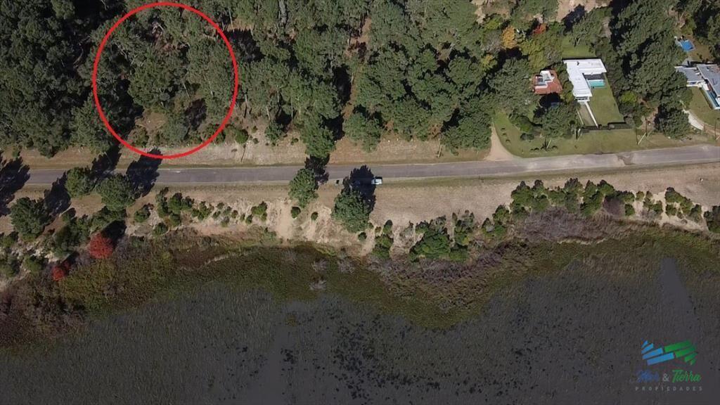 Venta de terreno en Club del lago Punta Ballena