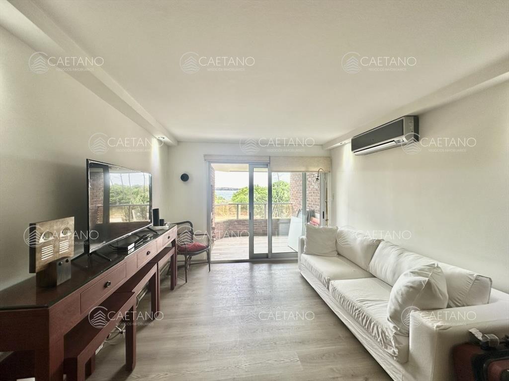 Venta Departamento - 3 Dormitorio + Servicio -