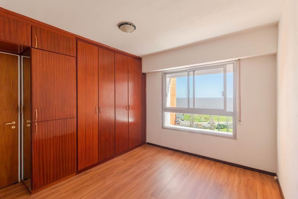 Venta 2 Dorm Golf Towers Vista al Mar y Garaje