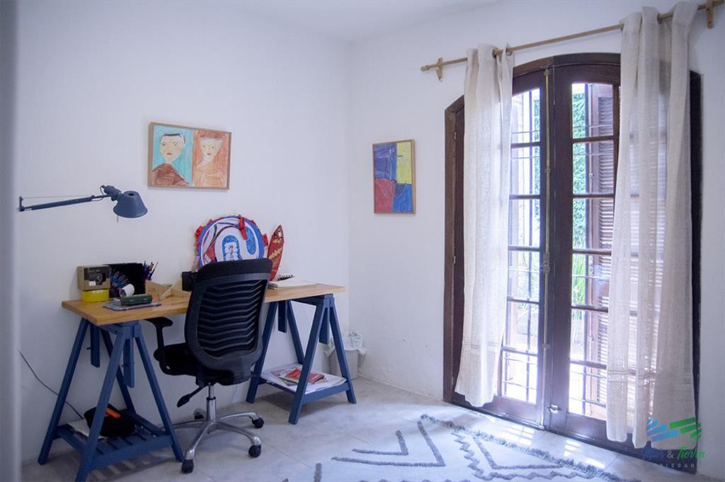 En venta casa de 5 dormitorios a metros de Playa Mansa, Pun