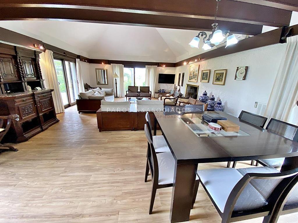 HERMOSA CASA EN MANSA