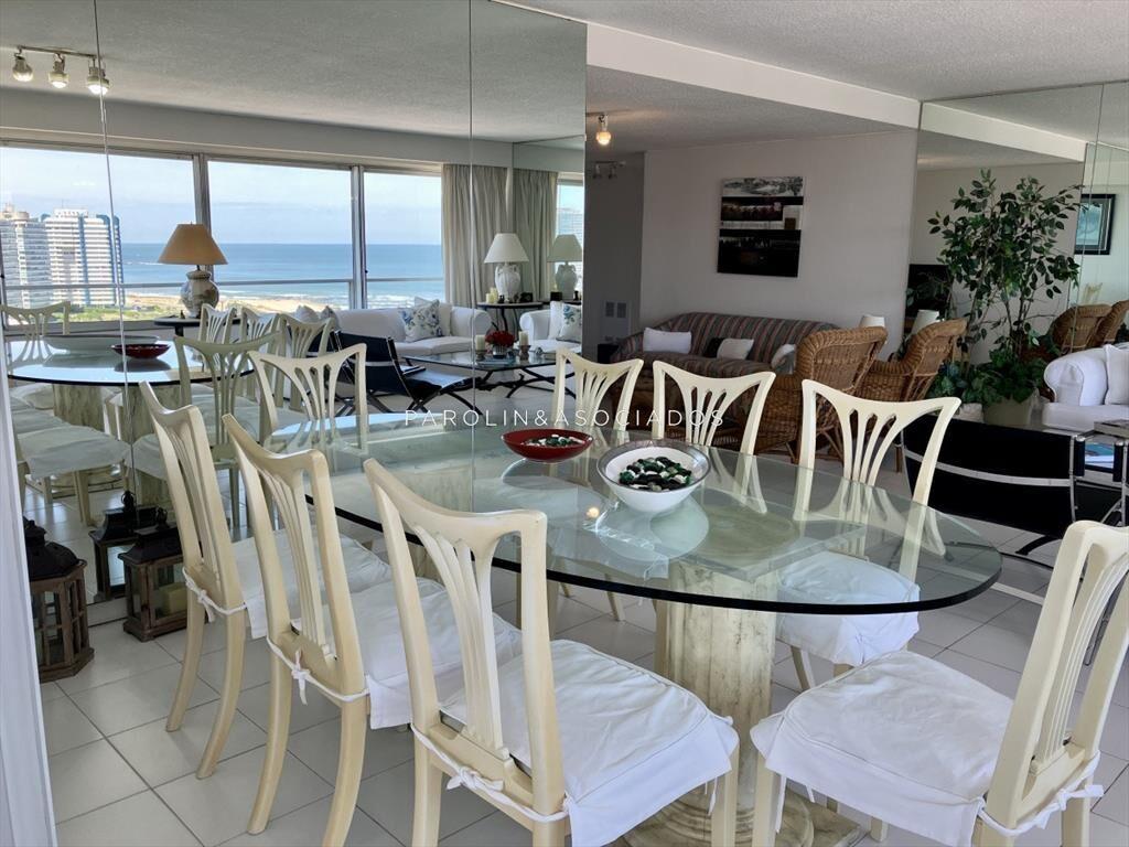 Apartamento en venta de 3 dormitorios en Edificio
