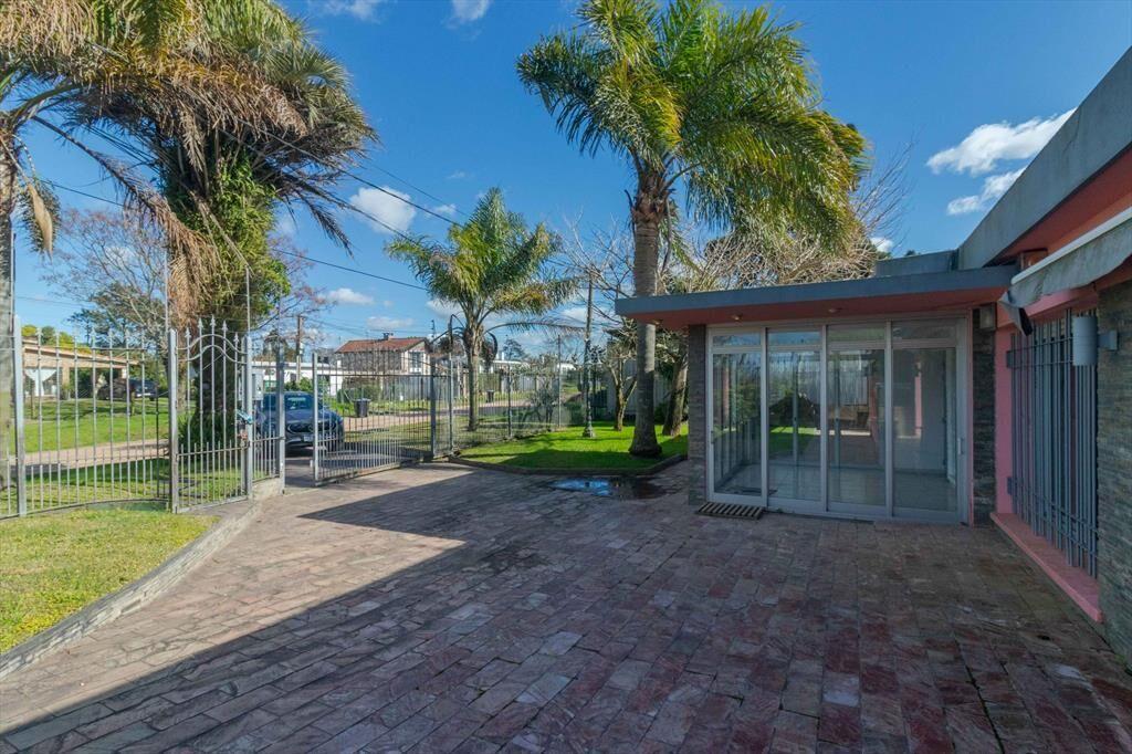 Venta de casa 5 dormitorios en Lomas de Solymar