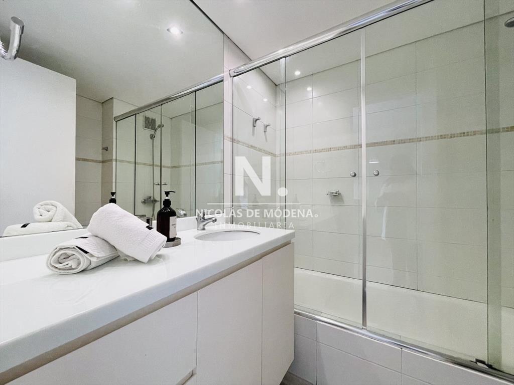 Venta de moderno departamento en zona Roosevelt