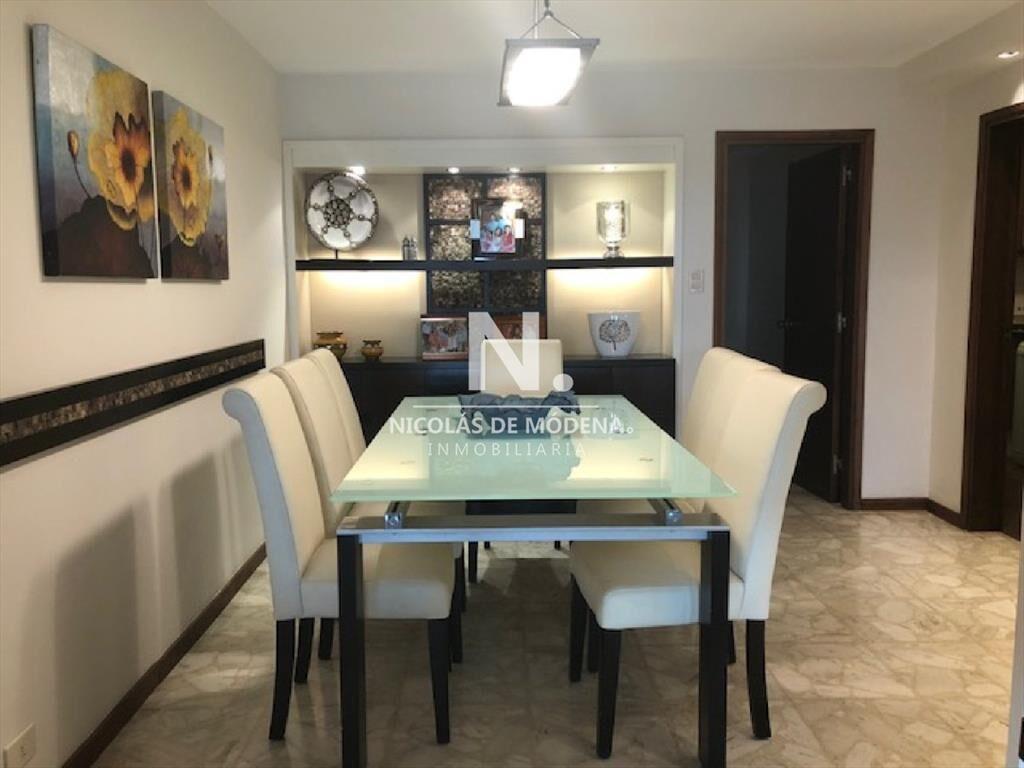 Departamento de 3 dormitorios en venta.