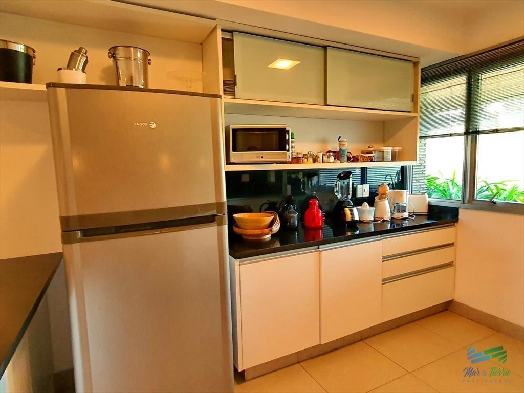 Vendo apartamento de 2 dormitorios y 3 baños.