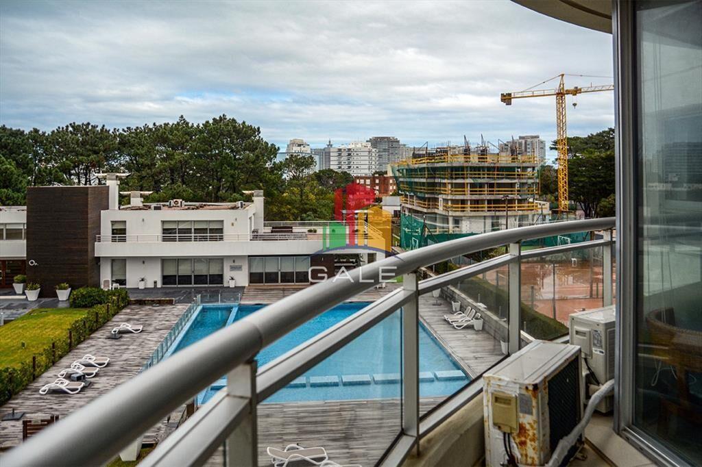 Departamento de 3 dormitorios en venta en Ocean Drive.