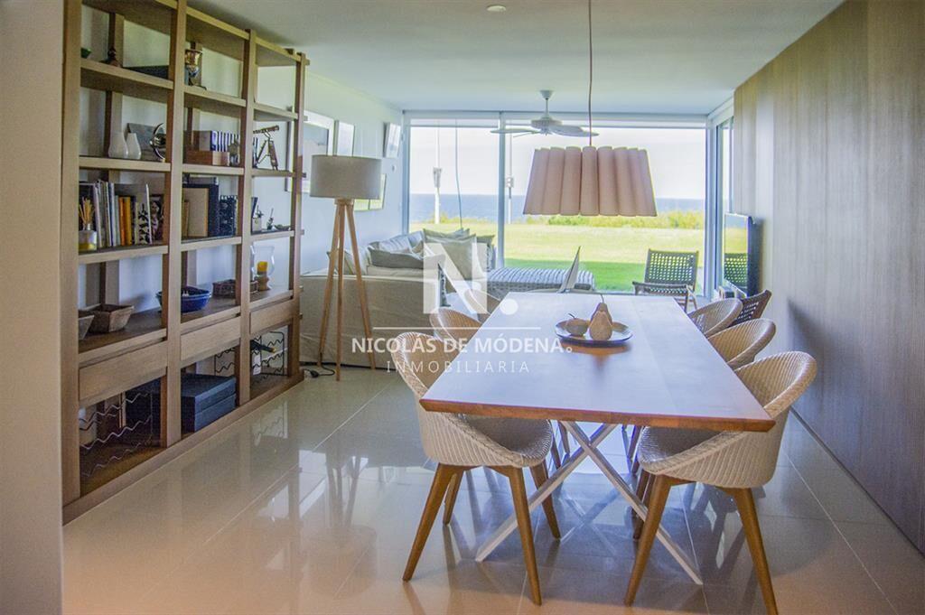En venta apartamento de 3 dormitorios en Pinares