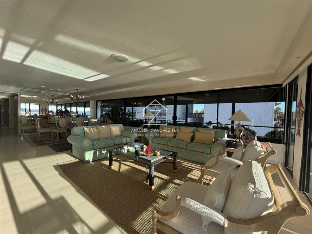 Apartamento en Venta de 3 Dormitorios en Punta del este , P