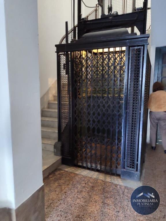 EDIFICIO EN VENTA, CON 21 MONOAMBIENTES, PROPIEDAD CON R...