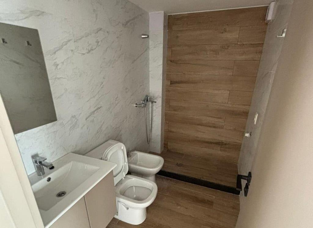 Alquiler apartamento 1 dormitorio con patio Buceo Torre Ita