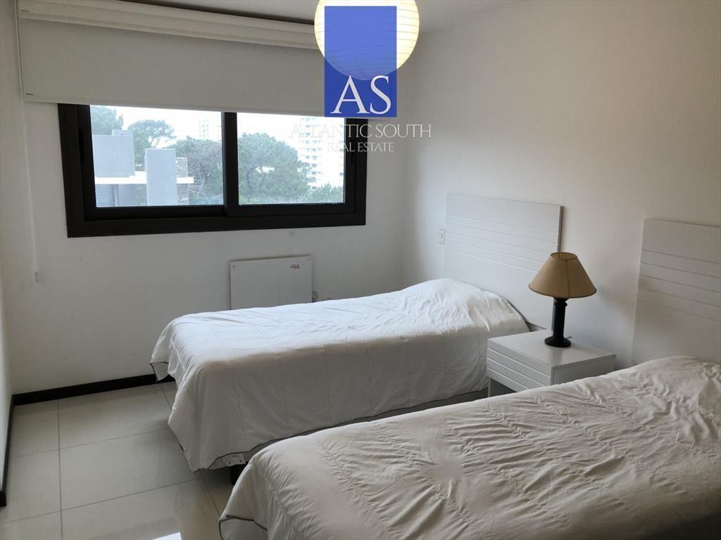 Apartamento de 3 dormitorios con servicios Punta