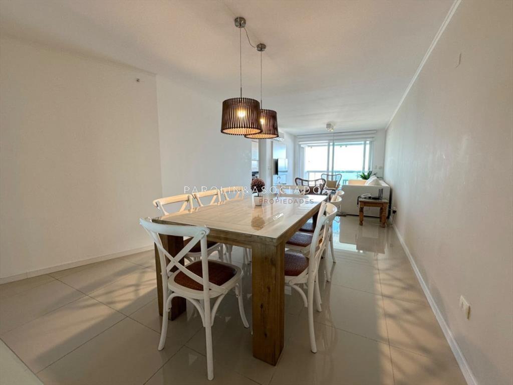 Departamento en Venta de 3 Dormitorios en Wind