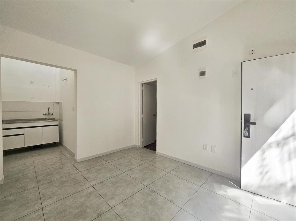 Venta apartamento de 1 dormitorio, planta baja- Carrasco No
