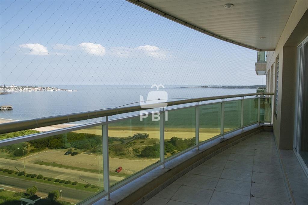 Departamento de 3 dormitorios en venta frente a -