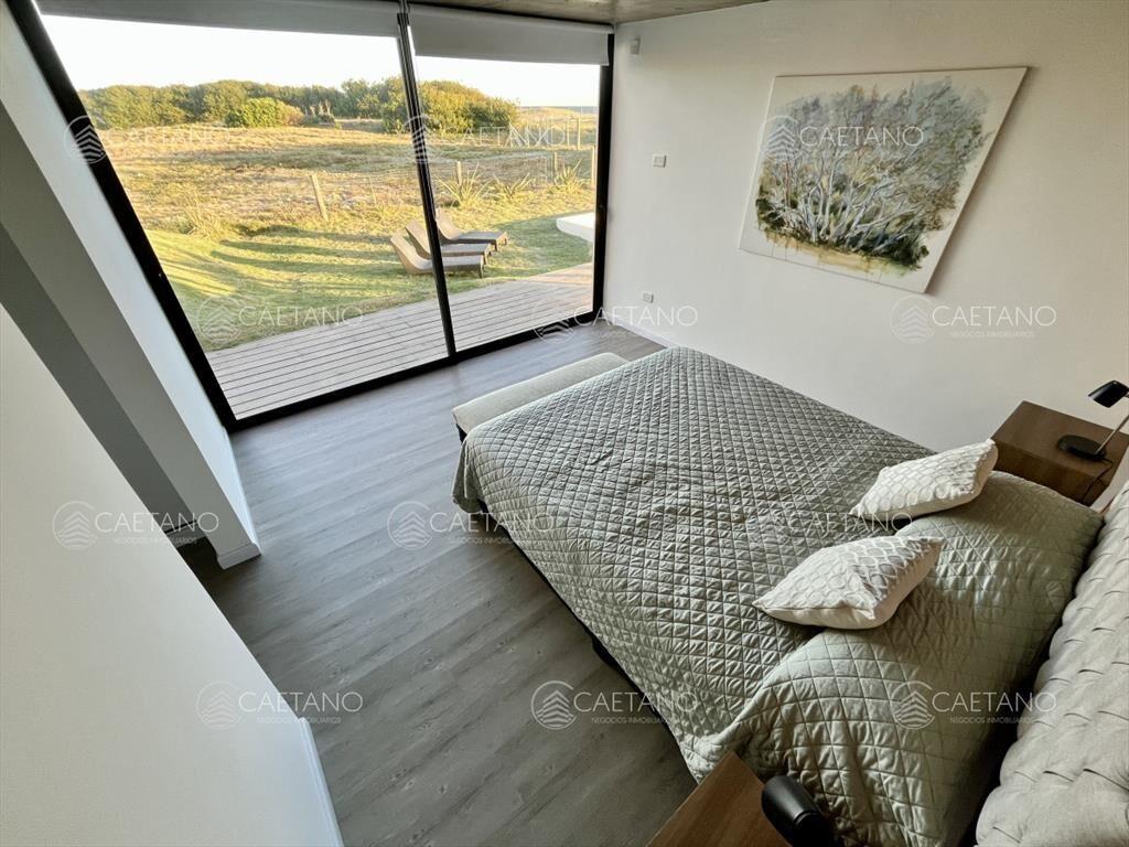 Venta casa frente al mar con piscina