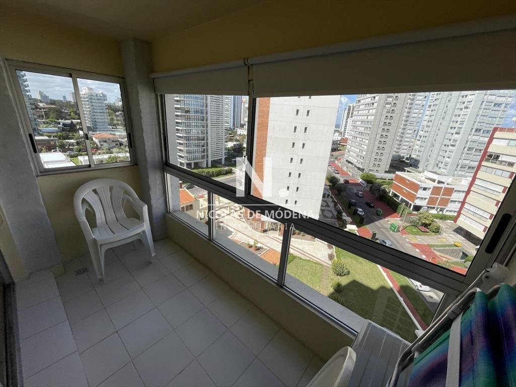 Apartamento en venta en torre con servicios